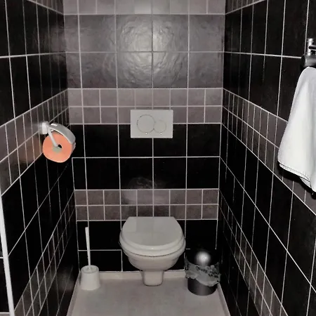 Apartman 10 *