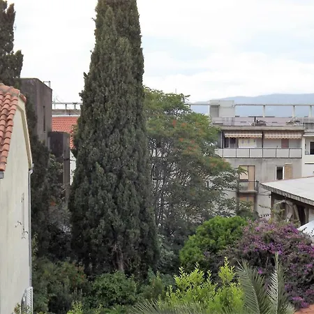 10 Apartman *